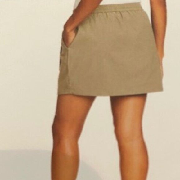 Eddie Bauer, tulip hem, Skort size extra large. It does have stretch - Picture 2 of 8